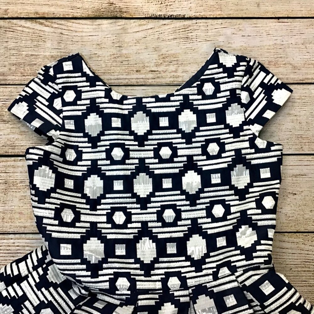 Little Girls Crazy 8 Navy/White/Silver Aztec Print Special Occasion Dress Size 1 - Picture 6 of 9